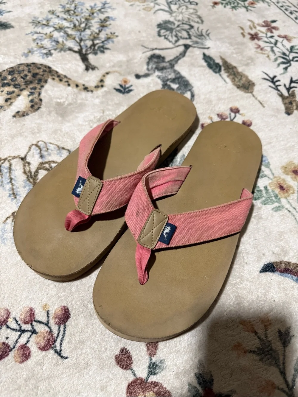 Vineyard vines Pink Canvas Flip Flops with Tan Footbed 11
